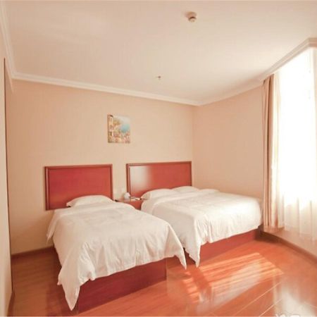 Greentree Inn Liaoning Dalian Railway Station South Shengli Square Express Hotel Exterior photo