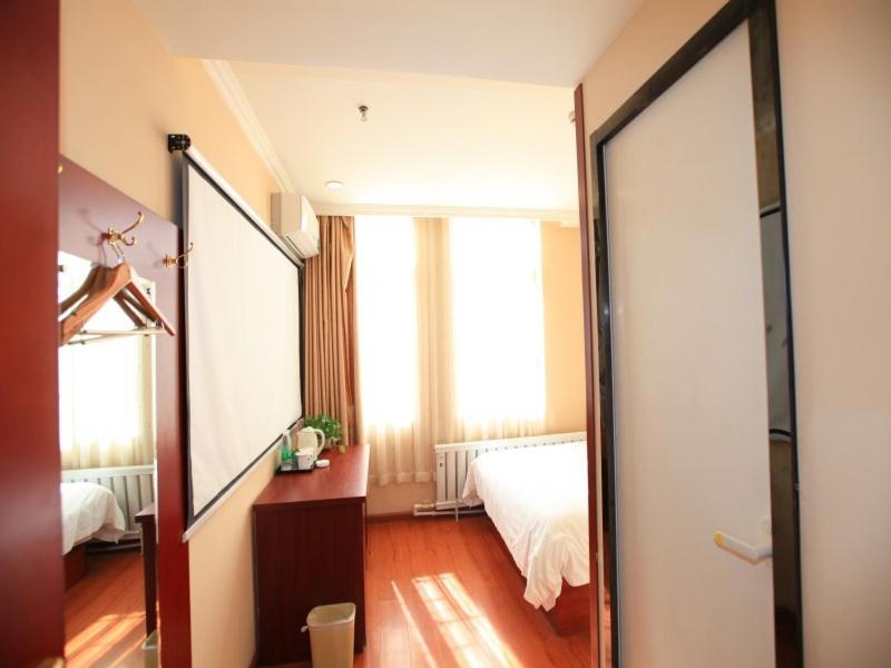 Greentree Inn Liaoning Dalian Railway Station South Shengli Square Express Hotel Exterior photo