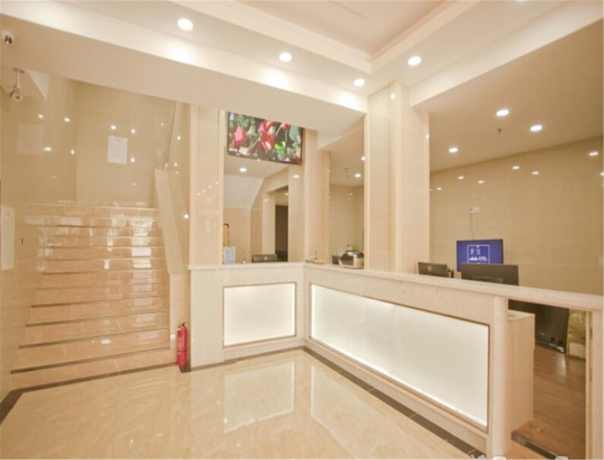 Greentree Inn Liaoning Dalian Railway Station South Shengli Square Express Hotel Exterior photo