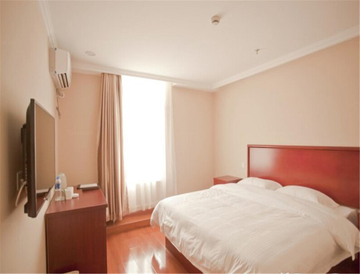 Greentree Inn Liaoning Dalian Railway Station South Shengli Square Express Hotel Exterior photo