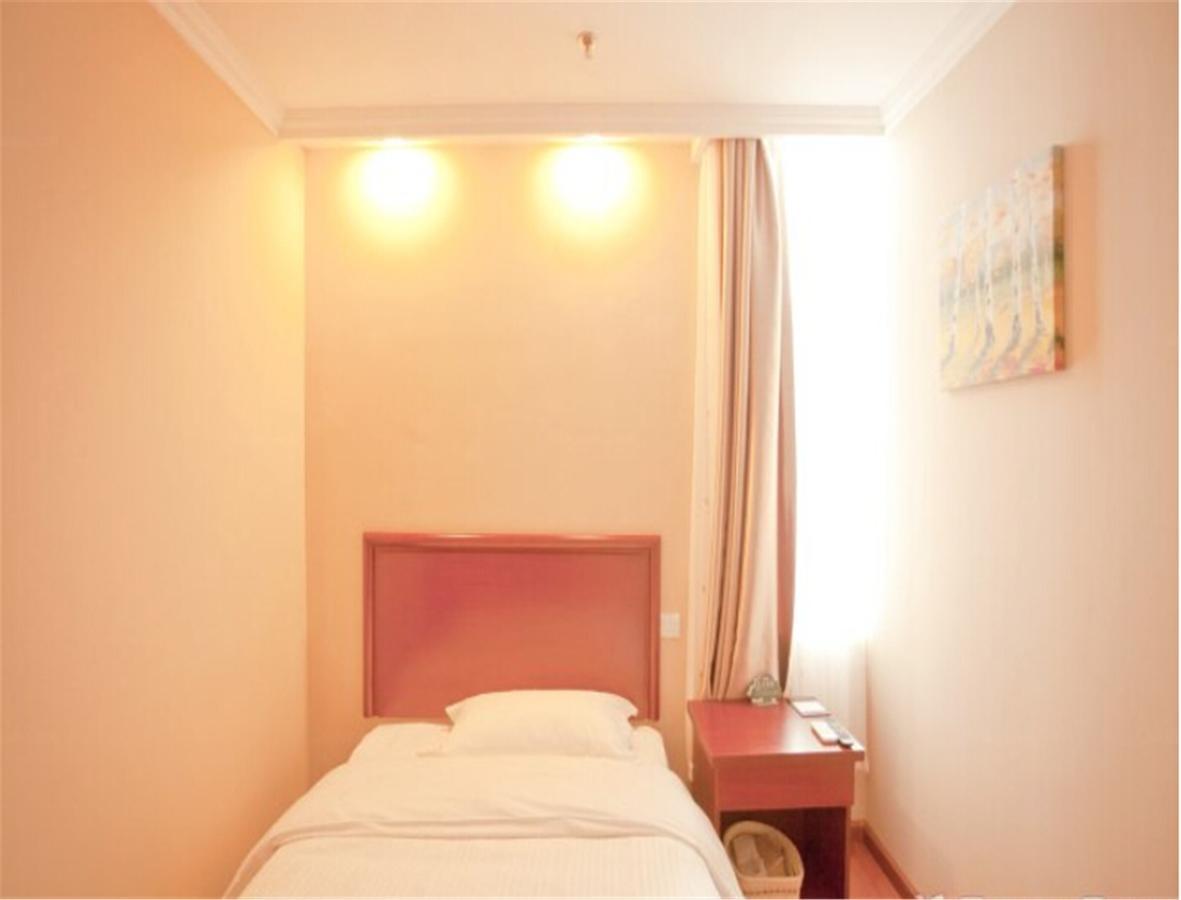 Greentree Inn Liaoning Dalian Railway Station South Shengli Square Express Hotel Exterior photo